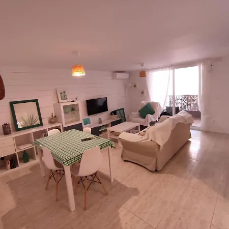Piso Aubi Διαμέρισμα *